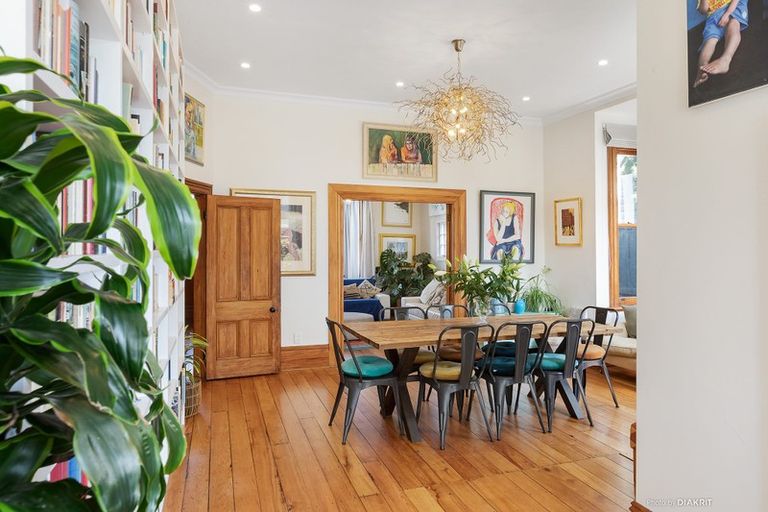 Photo of property in 4 Hobson Street, Thorndon, Wellington, 6011