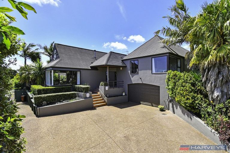 Photo of property in 23 Charles Prevost Drive, The Gardens, Auckland, 2105