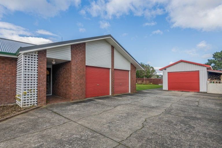 Photo of property in 10 Alfredton Road, Eketahuna, 4900