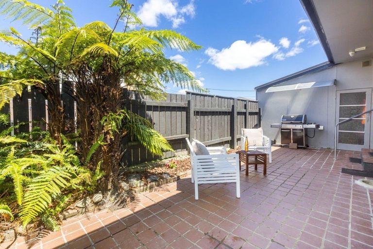 Photo of property in 30a Exchange Street, Ebdentown, Upper Hutt, 5018