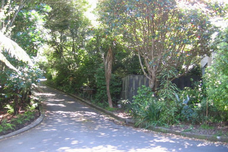 Photo of property in 52 Simla Crescent, Khandallah, Wellington, 6035