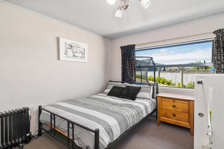 Photo of property in 136 Lisland Drive, Kinloch, Taupo, 3377