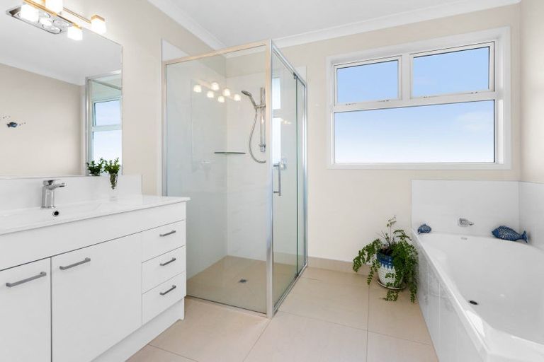 Photo of property in 11 Sue Place, Mahora, Hastings, 4120