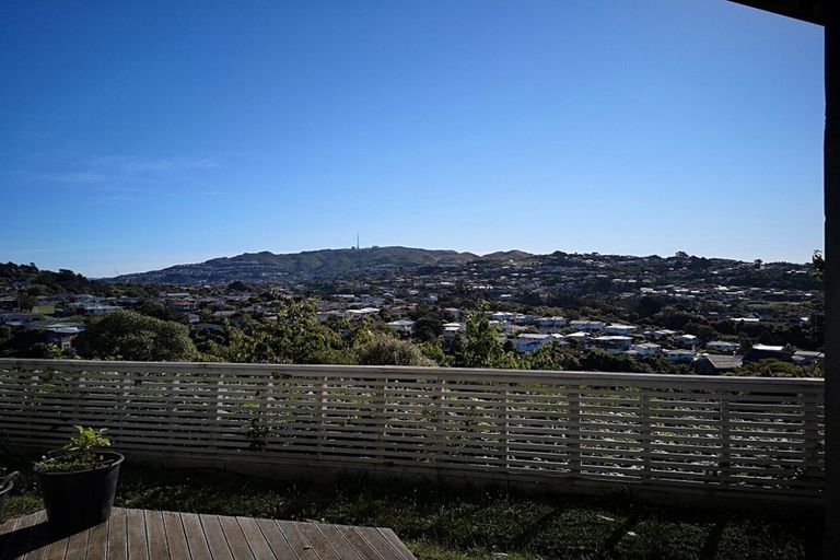 Photo of property in 24 Dominica Crescent, Grenada Village, Wellington, 6037