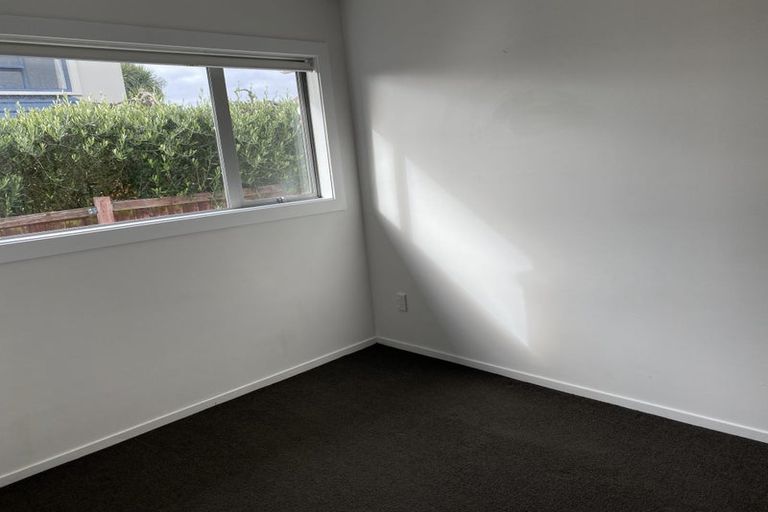 Photo of property in 2/74 Garreg Road, Bryndwr, Christchurch, 8052