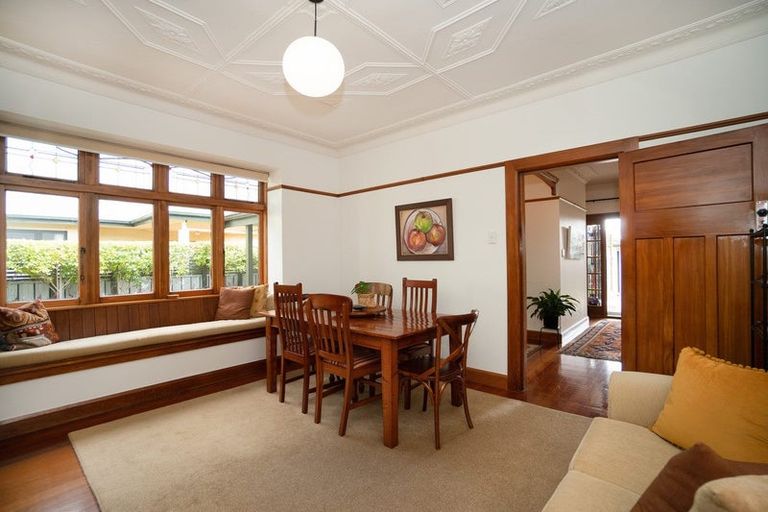Photo of property in 37 Manapouri Crescent, Hokowhitu, Palmerston North, 4410