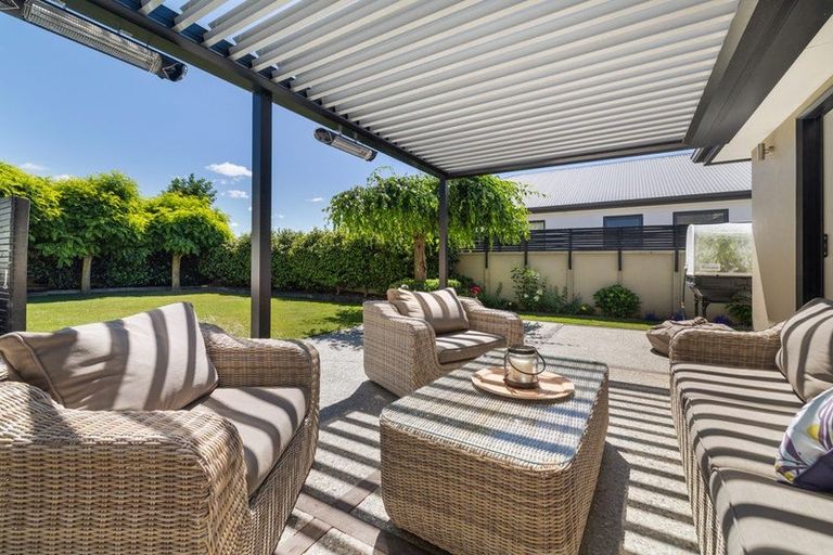 Photo of property in 11 Bridesdale Drive, Lake Hayes, Queenstown, 9304