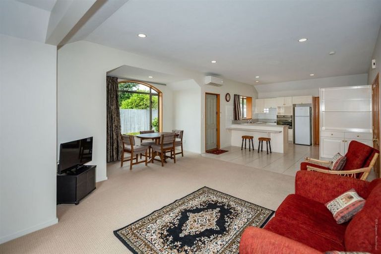 Photo of property in 2/252 Mairehau Road, Burwood, Christchurch, 8083