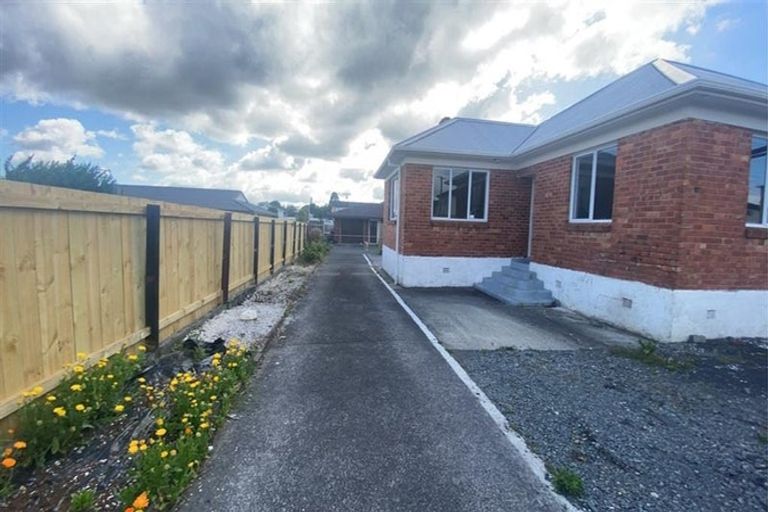 Photo of property in 61a Cambridge Terrace, Papatoetoe, Auckland, 2025