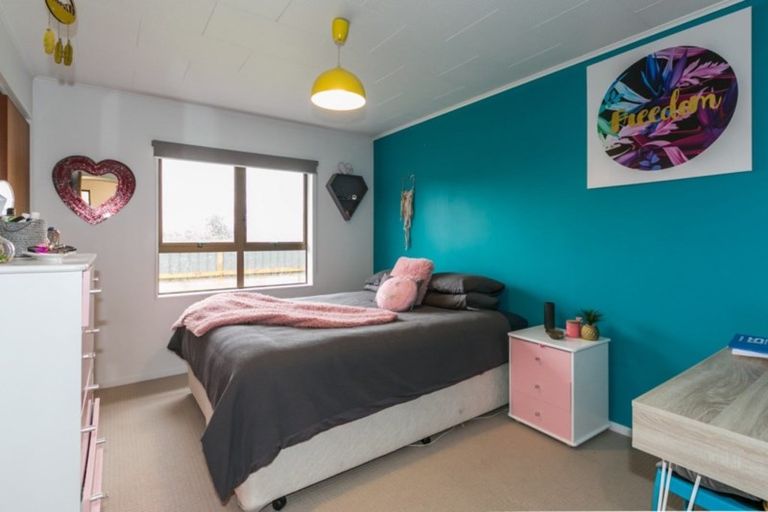 Photo of property in 8 Ryan Crescent, Greenmeadows, Napier, 4112