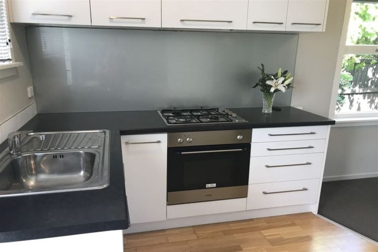 Photo of property in 2/40a Brookside Terrace, Bryndwr, Christchurch, 8053