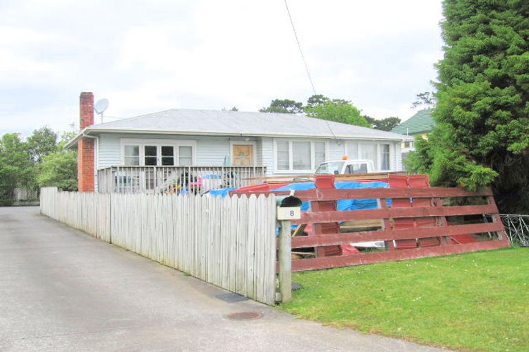 Photo of property in 58 Seymour Road, Sunnyvale, Auckland, 0612