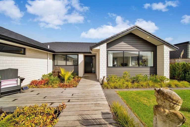 Photo of property in 1 Ashwood Lane, Bell Block, New Plymouth, 4312