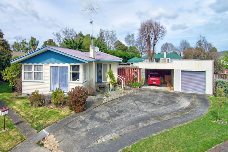 Photo of property in 13 Mabson Terrace, Masterton, 5810