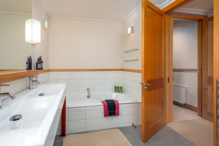 Photo of property in 68 Gilmore Road, Mount Pisa, Cromwell, 9383