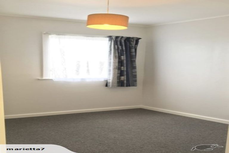 Photo of property in 1 Milne Terrace, Island Bay, Wellington, 6023