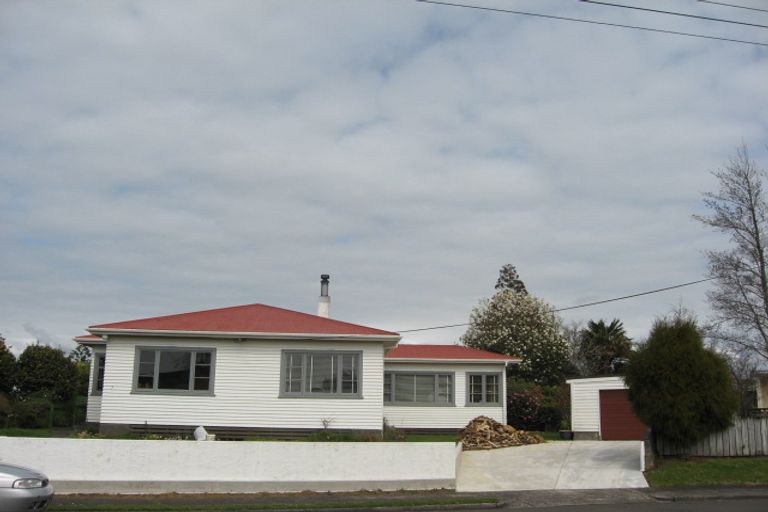 Photo of property in 7 Lynton Street, Upper Vogeltown, New Plymouth, 4310