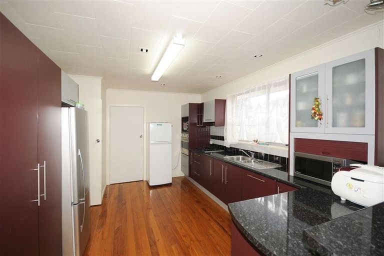 Photo of property in 28 Delaware Crescent, Russley, Christchurch, 8042