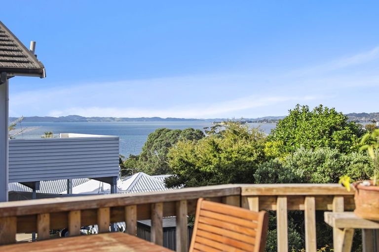 Photo of property in 13 Colmar Road, Mellons Bay, Auckland, 2014
