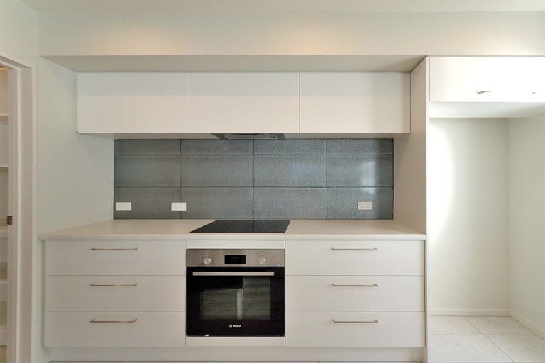 Photo of property in 5 Keeper Close, Woodend, 7610