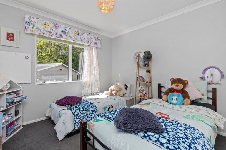 Photo of property in 6 Armitage Place, Tuakau, 2121