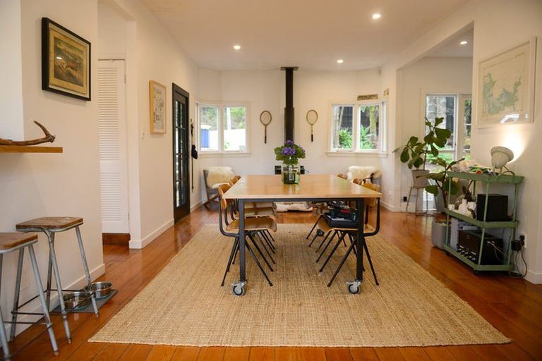 Photo of property in 755 West Coast Road, Oratia, Auckland, 0604