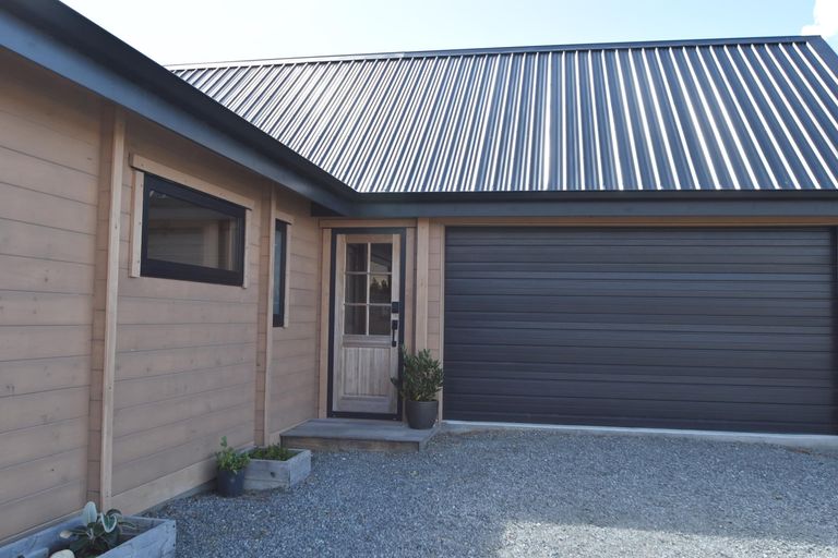 Photo of property in 69 Ohau Drive, Lake Ohau, Twizel, 9412