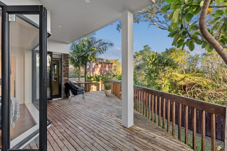 Photo of property in 1/62 Rangatira Road, Beach Haven, Auckland, 0626