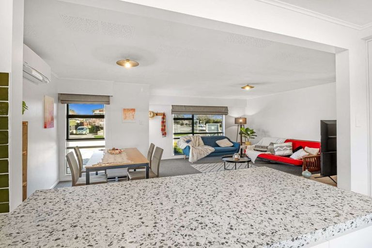 Photo of property in 1 Langley Avenue, Milson, Palmerston North, 4414