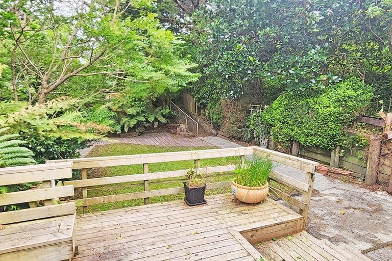 Photo of property in 34 Sheridan Terrace, Johnsonville, Wellington, 6037