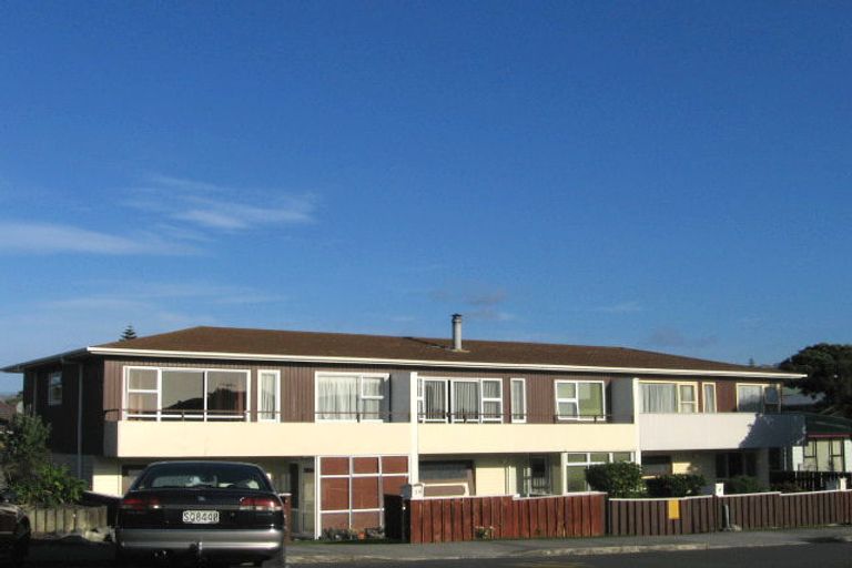 Photo of property in 3c Whitehouse Road, Titahi Bay, Porirua, 5022