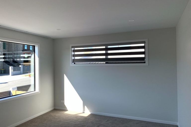 Photo of property in 5 May Potter Close, Oteha, Auckland, 0632
