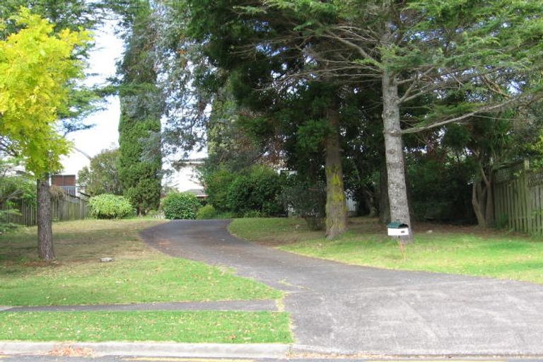Photo of property in 15 Waiake Street, Torbay, Auckland, 0630