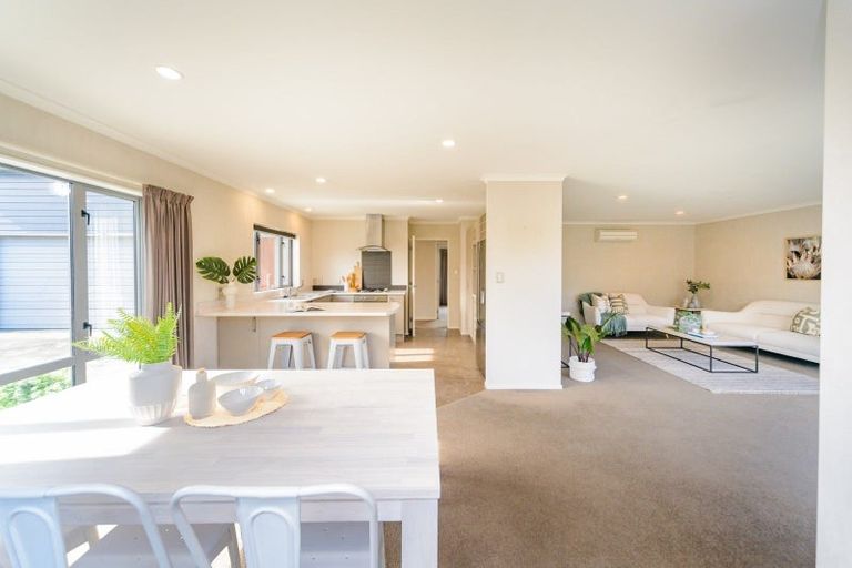 Photo of property in 3a Angelina Way, Kelvin Grove, Palmerston North, 4414