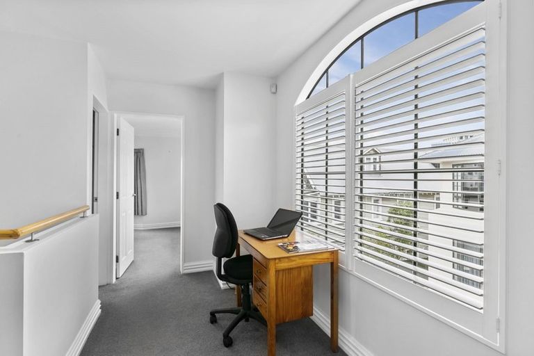 Photo of property in 16e Hobson Street, Thorndon, Wellington, 6011