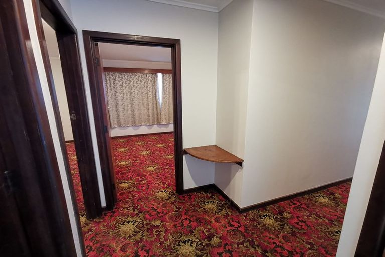 Photo of property in 44 Brandon Road, Glen Eden, Auckland, 0602