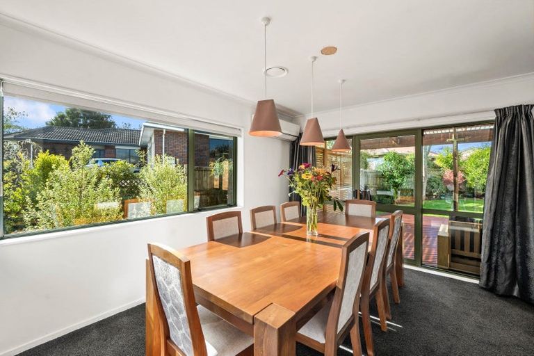 Photo of property in 35 Warwick Drive, Lynmore, Rotorua, 3010