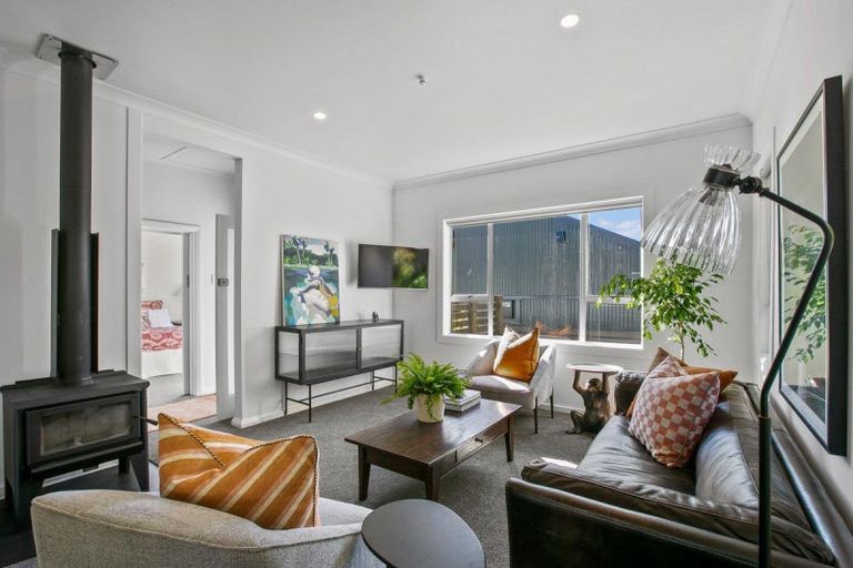 Photo of property in 48 Lorna Street, Lynmouth, New Plymouth, 4310