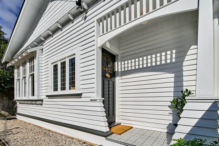 Photo of property in 44 Glen Road, Kelburn, Wellington, 6012