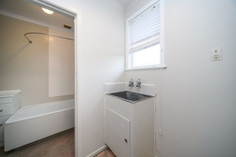 Photo of property in 4/93 Ruahine Street, Roslyn, Palmerston North, 4414