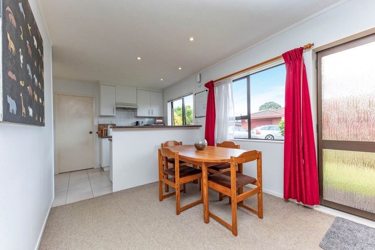 Photo of property in 5/4074 Great North Road, Glen Eden, Auckland, 0602