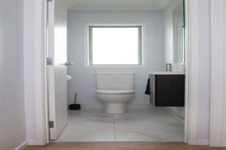 Photo of property in 25 Colombo Road, Waiuku, 2123