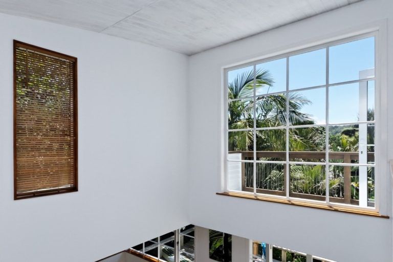 Photo of property in 17 Rayner Road, Piha, New Lynn, 0772