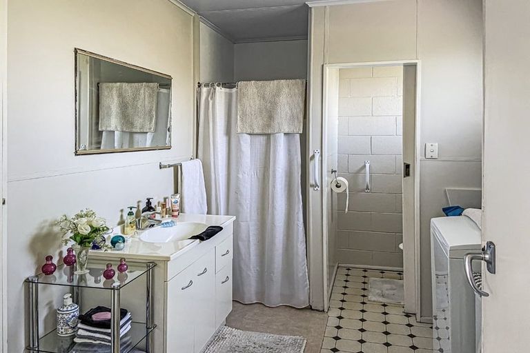 Photo of property in 69 Pine Avenue, Ebdentown, Upper Hutt, 5018