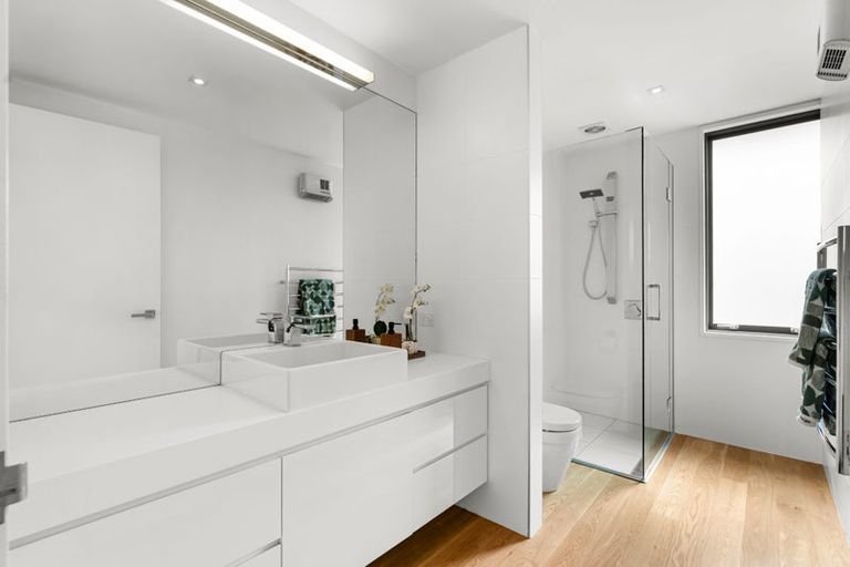 Photo of property in 129 Puriri Street, Riccarton, Christchurch, 8041