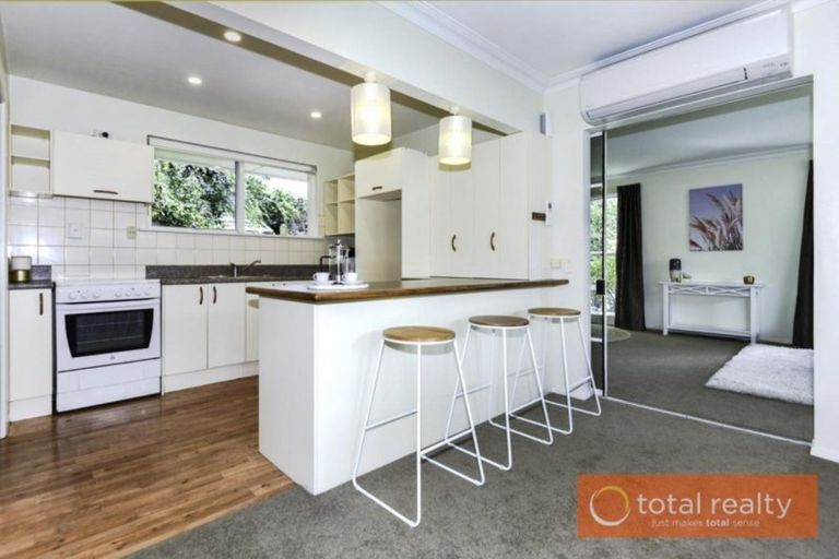 Photo of property in 6 Oldham Crescent, Halswell, Christchurch, 8025