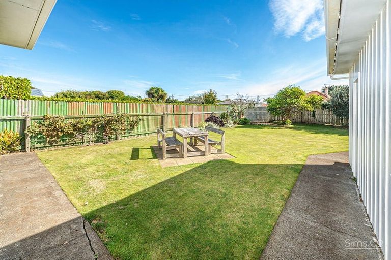 Photo of property in 34 Selwyn Crescent, College Estate, Whanganui, 4500