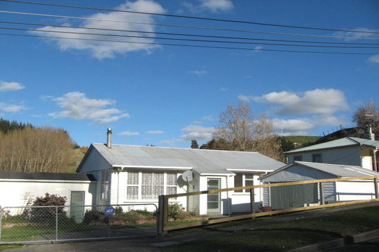 Photo of property in 2 Kakapo Place, Taihape, 4720