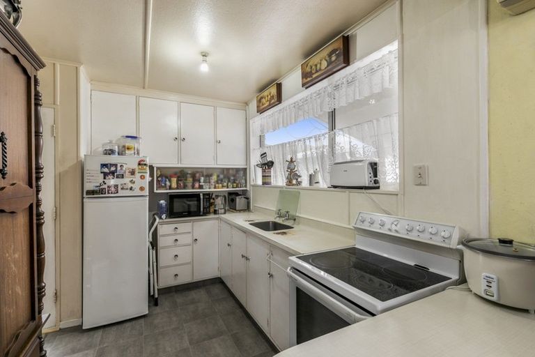 Photo of property in 34b Matthews Road, Wainuiomata, Lower Hutt, 5014