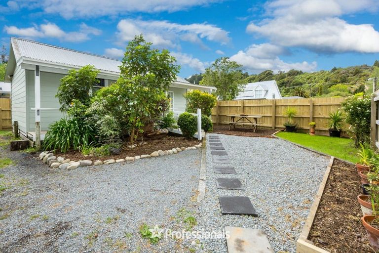 Photo of property in 3 Plateau Road, Te Marua, Upper Hutt, 5018